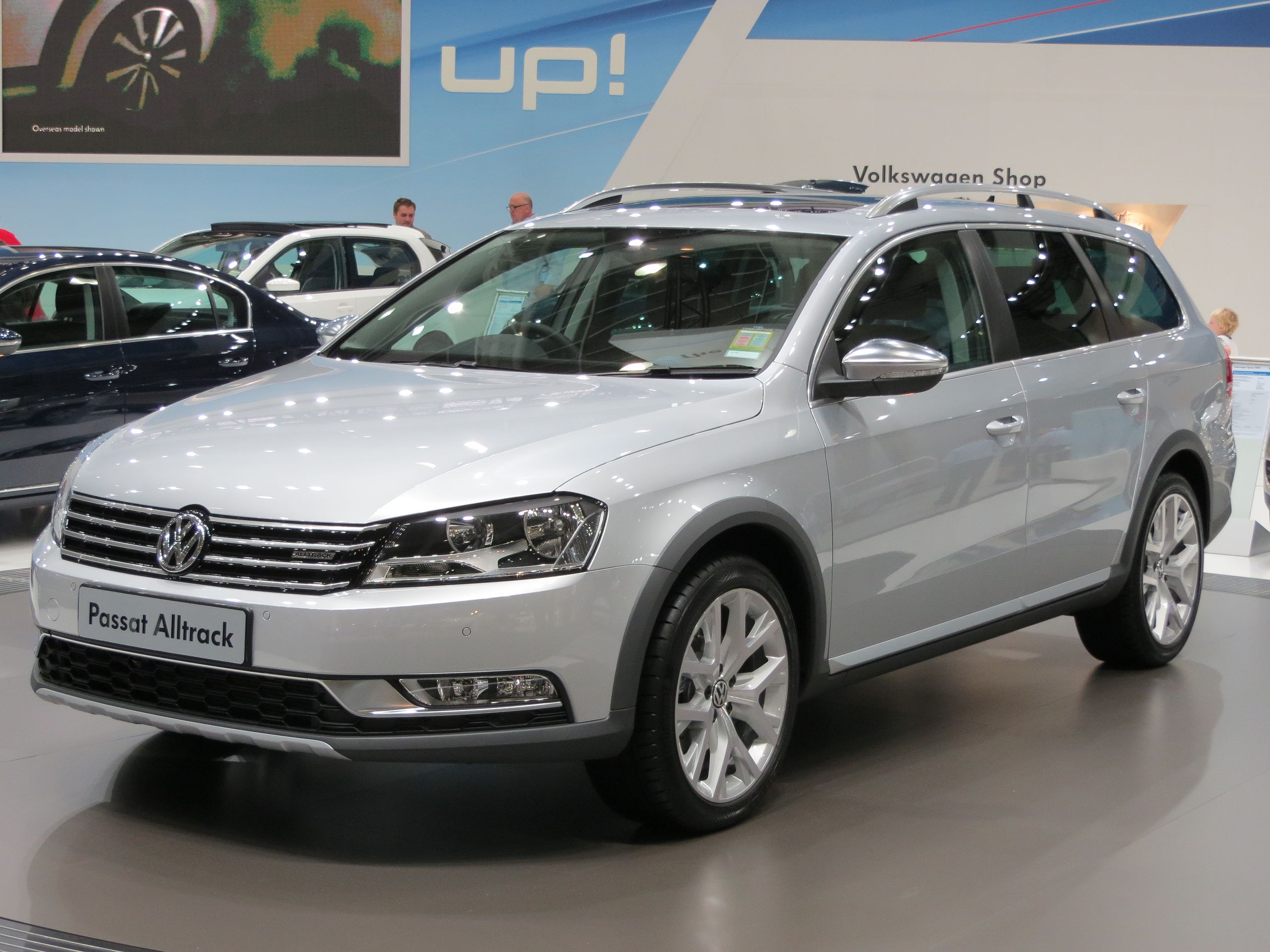 File:2012 Volkswagen Passat (3C MY13) Alltrack station wagon (2012-10-26)  01.jpg - Wikimedia Commons