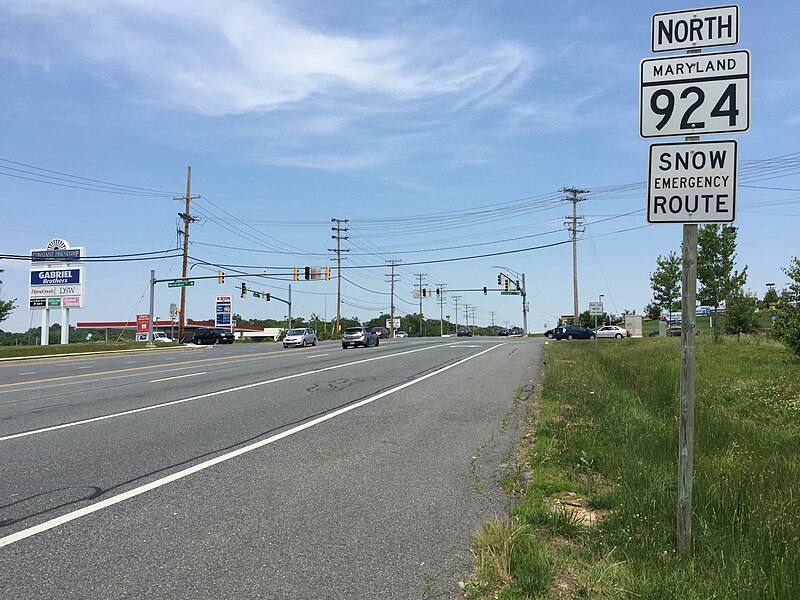 File:2016-06-11 12 58 12 View north along Maryland State Route 924 (Emmorto...