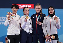 2018-10-18 Karate Girls' +59 kg pada 2018 Summer Youth Olympics – Kemenangan upacara (Martin Rulsch) 51.jpg