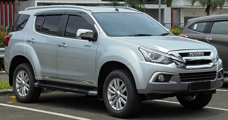 File:2018 Isuzu MU-X Premiere 4x2 2.5 UCR86 (190316).jpg