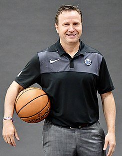 2019 Scott Brooks (48824335932) (oříznutý).jpg