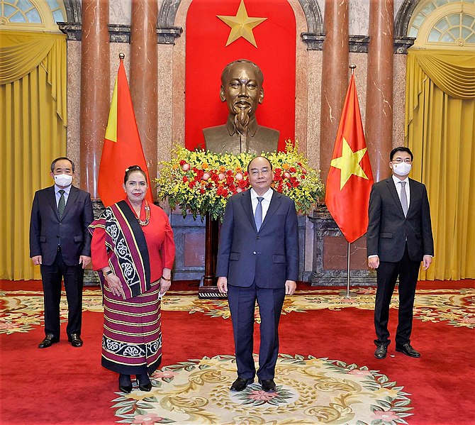 File:2021-12-23 Ambassador Alves and President of Vietnam.jpg