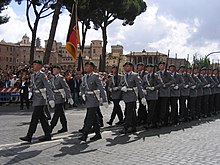 German Wachbataillon soldiers on parade in Rome 2june 2007 187.jpg