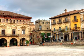 Le Poble espanyol, de Josep Puig i Cadafalch et Ramon Reventós.