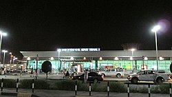Veduta notturna del Terminal 2