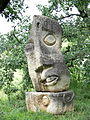 Goliath (Calcaire) œuvre réalisée en 1961 dans le cadre du symposium international de sculptures de St Margarethen (Autriche)