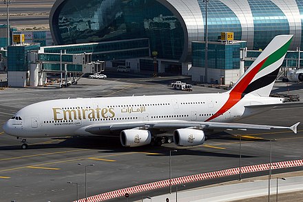 Домодедово дубай. Airbus a380 Emirates. А380 Эмирейтс. Аэробус а380 Эмирейтс. Аэробус а380 Дубай.