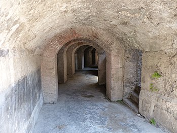 Corredor interno do anfiteatro