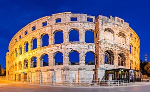 Amphithéâtre de Pula