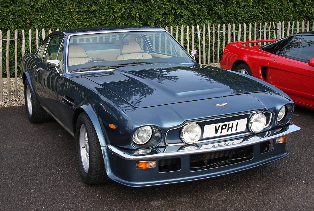 Aston Martin V8