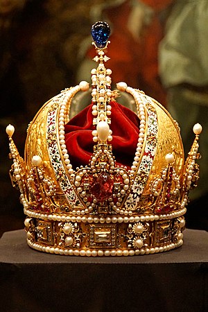 Austria-03356 - Austrian Imperial Crown (32121434203).jpg