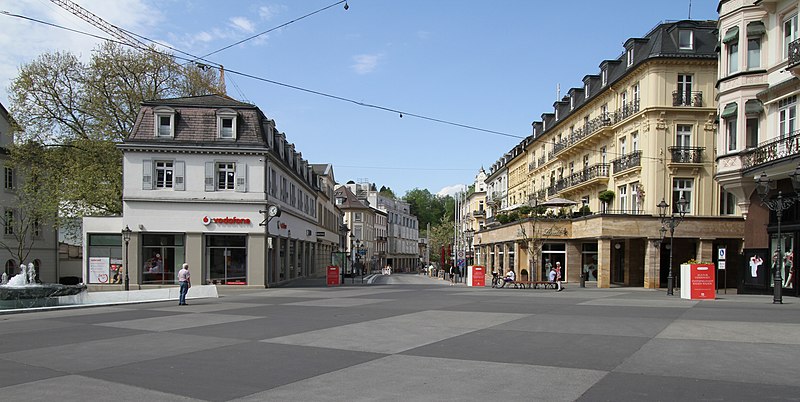 File:Baden-Baden-Leopoldsplatz-32-Luisenstr-2020-gje.jpg