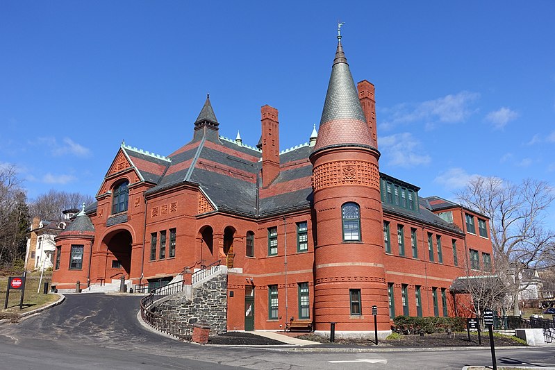 File:Belmont Town Hall - Belmont, MA - DSC07842.jpg