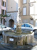 Besse s Issole Fontaine Mairie 1175.JPG