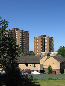 Una varietà di alloggi sociali a Salford, Greater Manchester, Inghilterra.