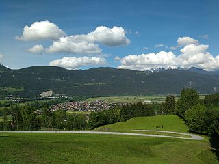 <span class="mw-page-title-main">Oberhofen im Inntal</span> Place in Tyrol, Austria