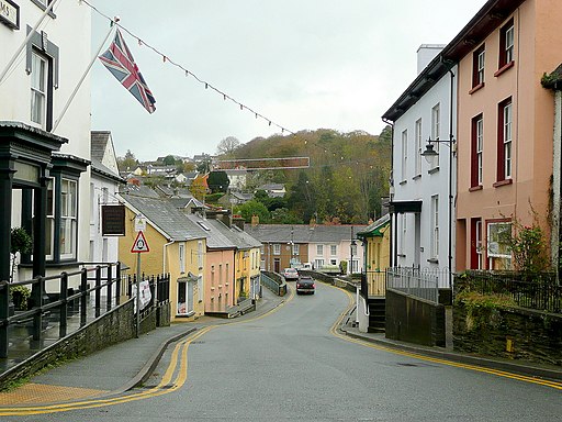 Bridge Street, Newcastle Emlyn - geograph.org.uk - 2761944