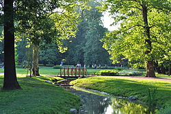 Umělý potok v parku Lužánky