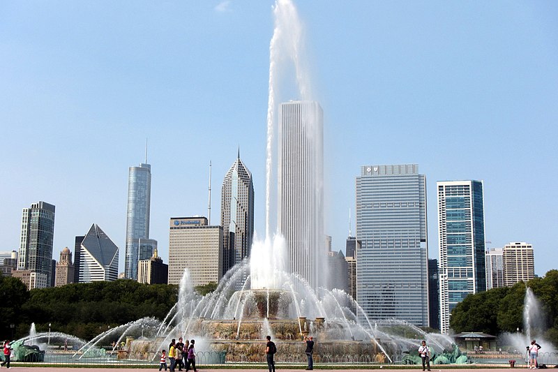 File:Buckingham Fountain - panoramio.jpg