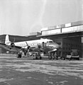 فڕۆکەیpan Am Douglas DC-4 لە گۆڕەپانی فڕۆکەخانەی تەمپلهۆف وەستاوە لە ۱۹٥٤.