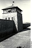 Strážní věž v koncentračím táboře Mauthausen (1940–1943)