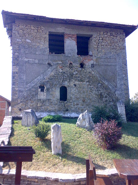 File:Burg von Kozarac.jpg