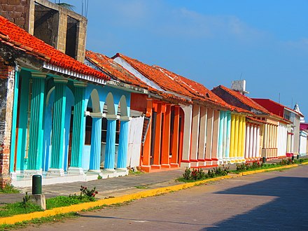 Colorful houses in Tlacotalpan
