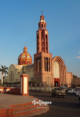 Catedral de Apatzingan 2019.jpg