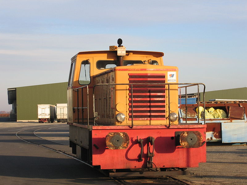 File:Chemins de fer de l'Hérault - Locotracteur Fauvet-Girel 55 2.jpg