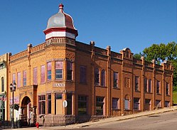 A megyei bank épülete