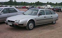 Una Citroën CX, esempio di berlina 2 volumi e mezzo fastback.