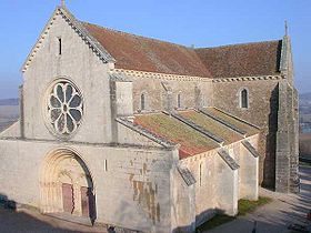 Notre-Dame de Montréal Collegiate Church (Yonne) makalesinin açıklayıcı görüntüsü