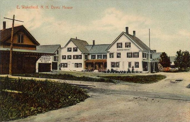 Davis House Inn in 1909 (East Wakefield)
