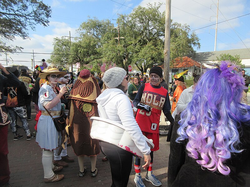 File:Dead Beans Parade on Bayou Road, New Orleans, Lundi Gras 2019 84.jpg