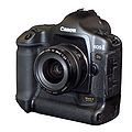 Canon EOS 1Ds Mark II (21 septembre 2004)