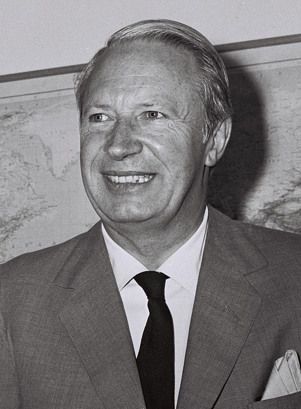 Image: Edward Heath (cropped)