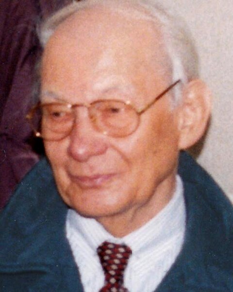 File:Eigen,Manfred 1996 Göttingen.jpg