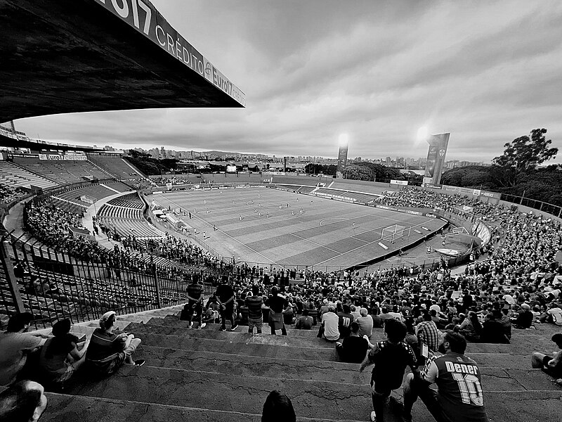 File:Estádio do Caninde 2.jpg