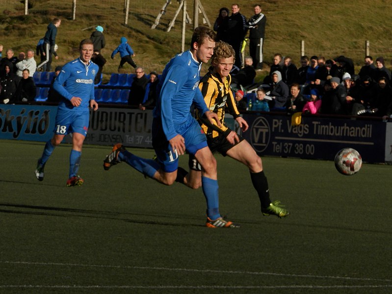 File:FC Suðuroy - NSÍ Runavík 1 division 2014.JPG