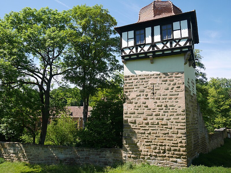 File:Faustturm (Maulbronn Monastery) Süd.jpg