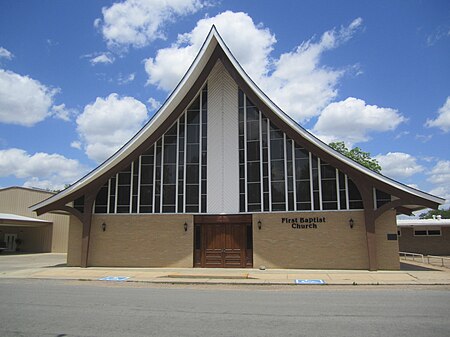 First Baptist Church, Columbia, LA IMG 2699.JPG