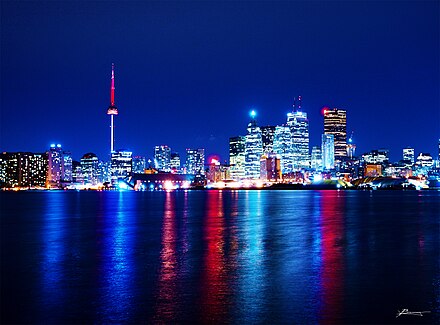 Night view of Toronto's skyline