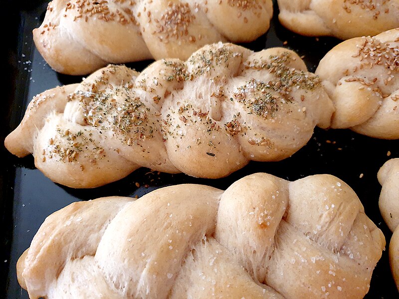 File:Food pastry home baked buns houska 002 (52607659175).jpg