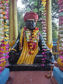 सेम मुखेम मंदिर प्रांगण स्थित गंगू रमोला की मूर्ति