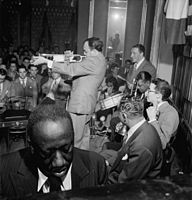 James Price Johnson, Marty Marsala, Albert Nicholas, Johnny Windhurst, Sandy Williams et Danny Alvin, Webster Hall, New York, 9 mai 1947