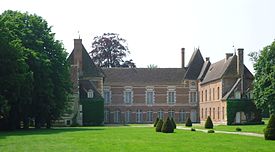 Grandvilliers - Chateau d'Hellenvilliers, XVe, XVIe, XVIIIe et XIXe (ISMH).JPG