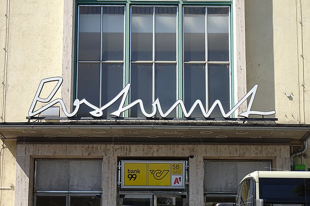 “Beschriftung Postgebäude Bahnhof Graz” von Clemens Mosch