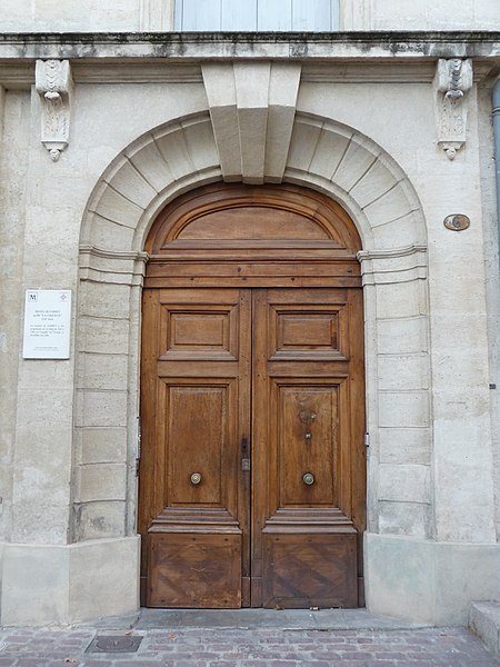 File:Hôtel de Sarret dit de la Coquille (Montpellier) - 02.JPG