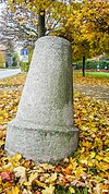 Hindenburg Prussian round base stone 939-01.jpg