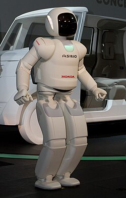 Robot Asimo versi 2011 buatan Honda.